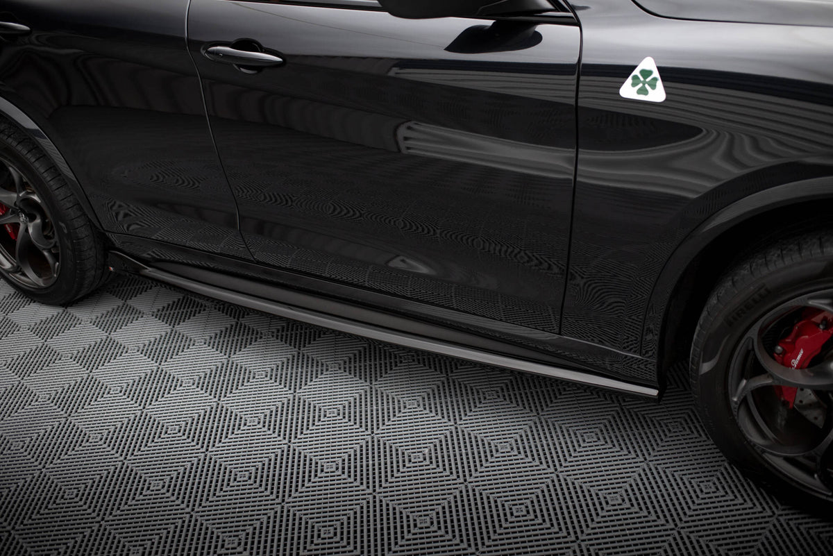 Street+ Seitenschweller Leisten passend für Alfa Romeo Stelvio Quadrifoglio Mk1 schwarz Hochglanz – Ansicht 1