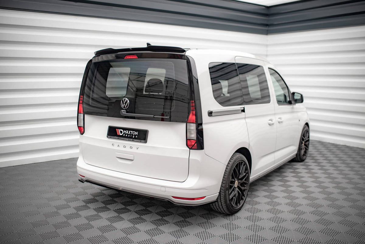 Heckansatz VW Caddy Mk5 / Ford Transit Connect Mk3 schwarz Hochglanz – Ansicht 4
