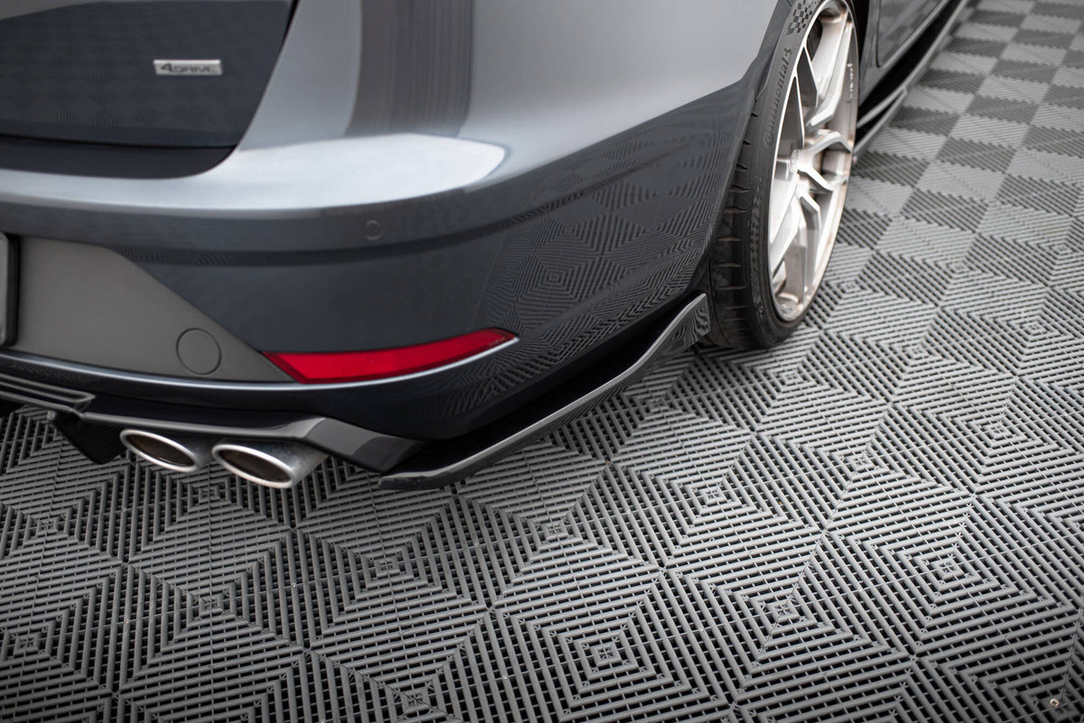 Heck Ansatz Flaps Diffusor V.3 passend für Seat Leon Cupra Mk3 FL Sportstourer schwarz Hochglanz – Ansicht 3