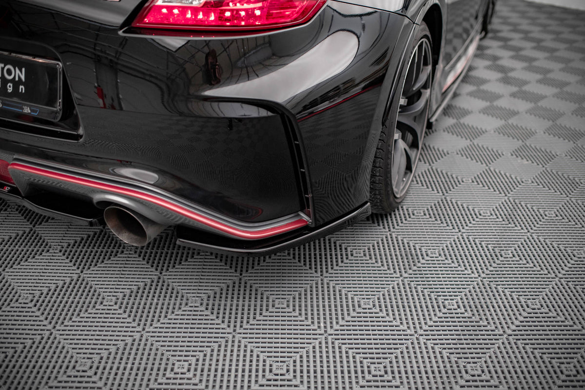 Heck Ansatz Flaps Diffusor passend für Nissan 370Z Nismo Facelift schwarz Hochglanz – Ansicht 3