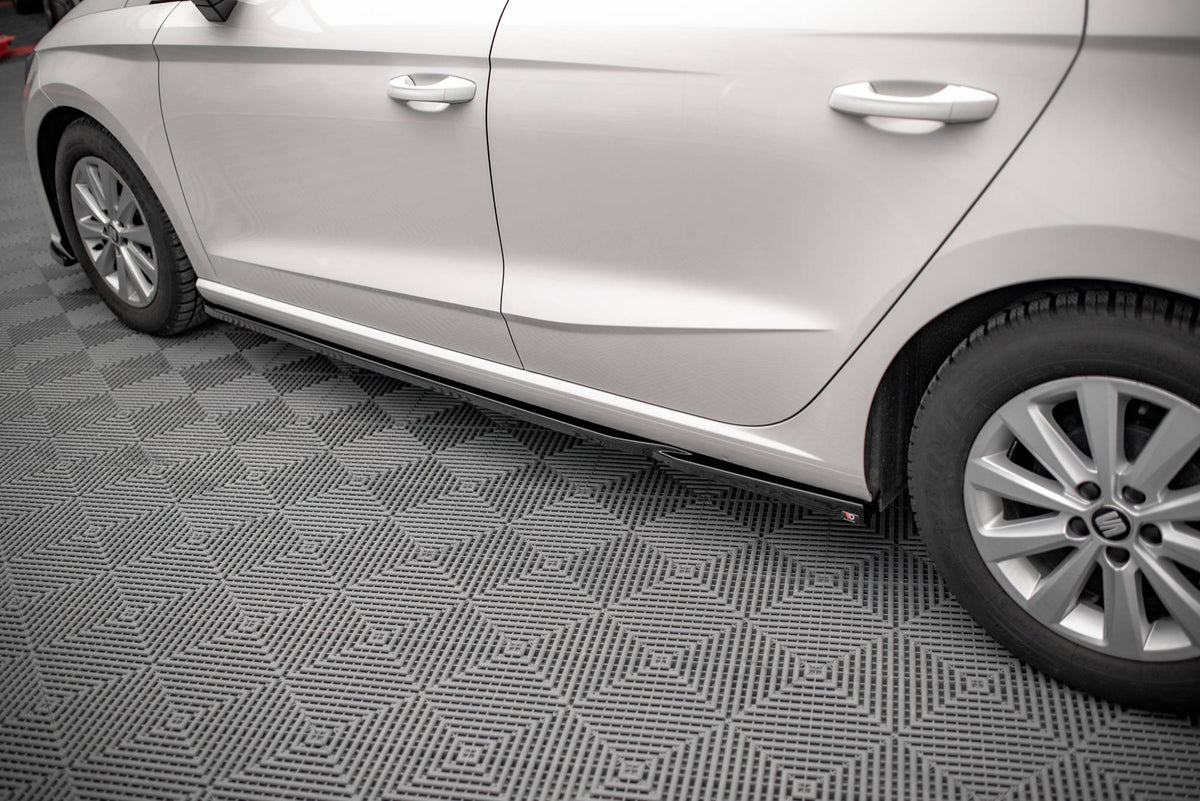 Street+ Seitenschweller Leisten V.2 passend für Seat Ibiza FR/ Standard Mk5 schwarz Hochglanz – Ansicht 3
