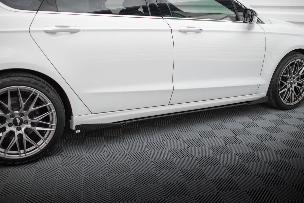 Seitenschweller Flaps passend für Ford Mondeo Sport Mk5 Facelift / Fusion Sport Mk2 Facelift schwarz Hochglanz – Ansicht 3