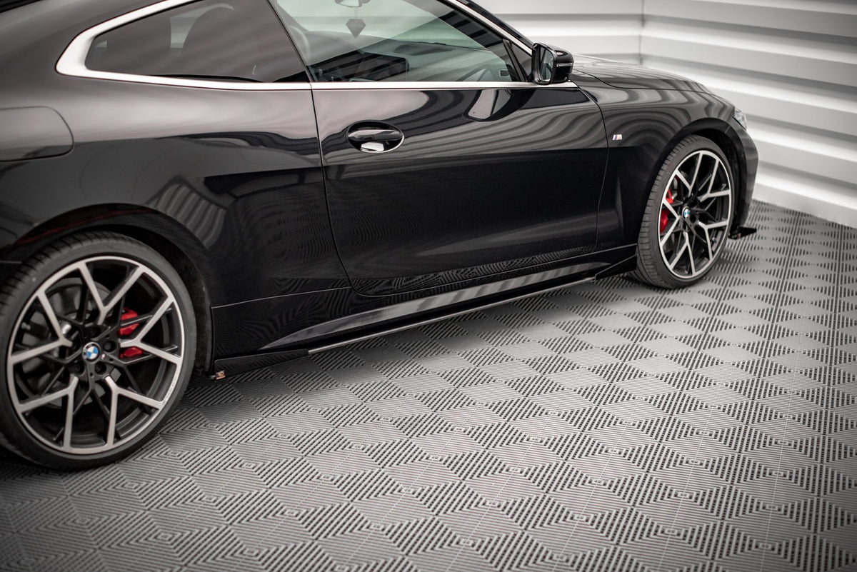 Street Pro Street+ Seitenschweller Leisten + Flaps passend für BMW 4er M-Paket / M440i G22 / G23 / G22 Facelift / G23 Facelift schwarz Hochglanz – Ansicht 1