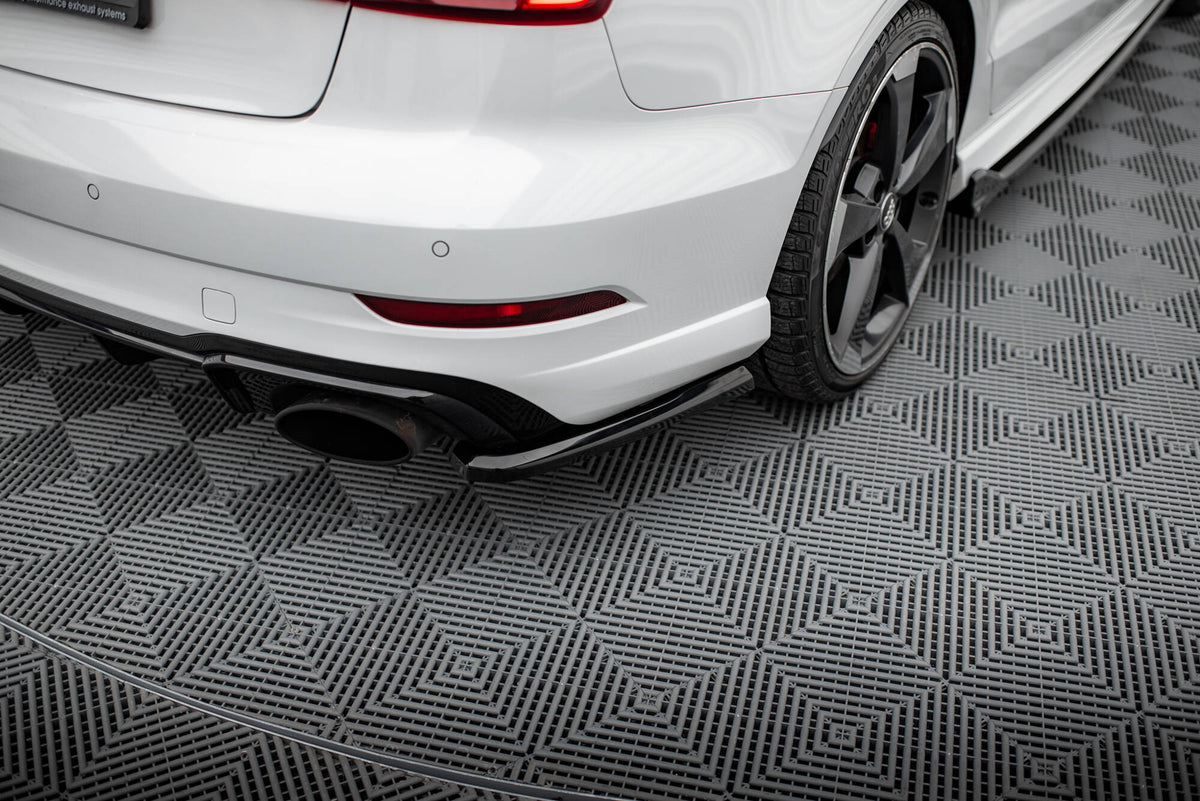 Heck Ansatz Flaps Diffusor V.2 passend für Audi RS3 Limousine 8V Facelift schwarz Hochglanz – Ansicht 3