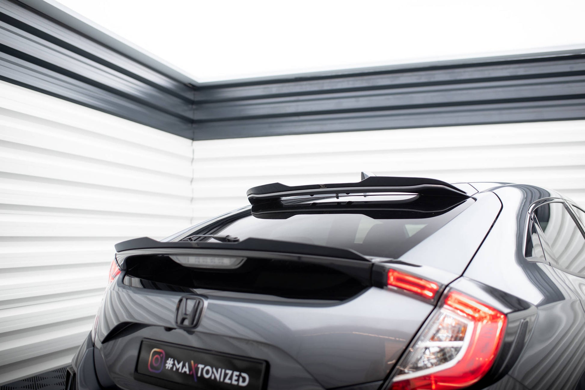 Höher Heckspoiler Lippe Honda Civic Sport Mk 10 schwarz Hochglanz – Ansicht 4