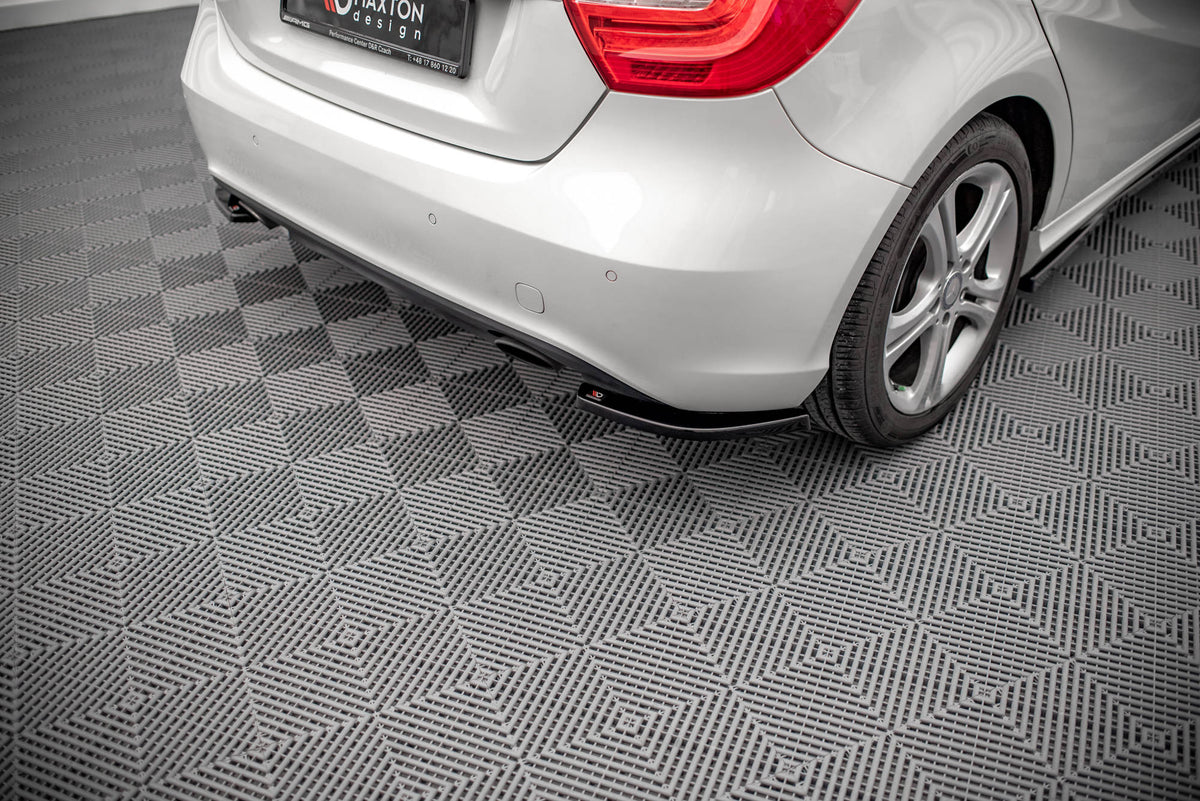 Heck Ansatz Flaps Diffusor V.2 passend für Mercedes-Benz A W176 schwarz Hochglanz – Ansicht 1