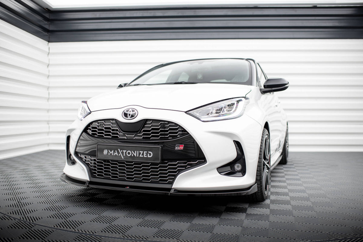 Street+ Spoilerlippe Front Ansatz V.3 passend für Toyota Yaris Mk4 schwarz Hochglanz – Ansicht 3