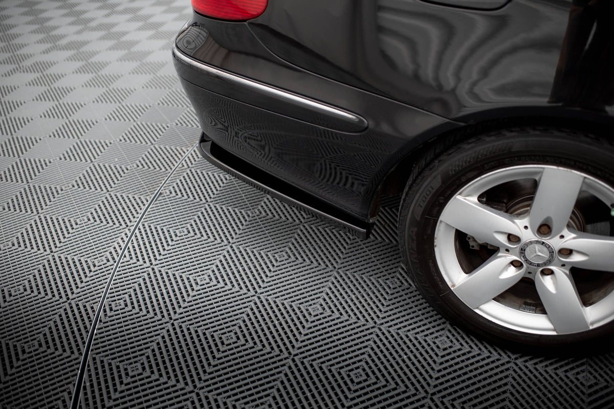 Heck Ansatz Flaps Diffusor V.2 passend für Mercedes-Benz CLK W209 schwarz Hochglanz – Ansicht 1