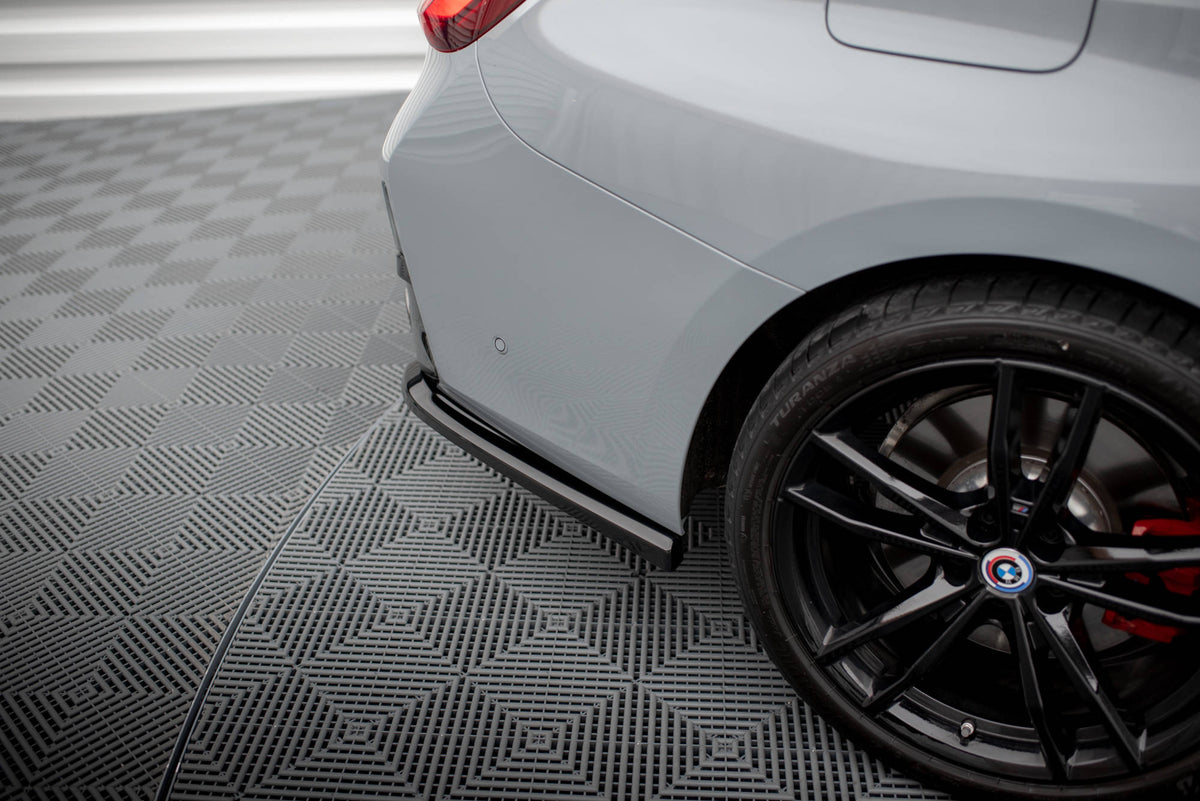 Heck Ansatz Flaps Diffusor passend für BMW M340i G20 / G21 Facelift schwarz Hochglanz – Ansicht 4