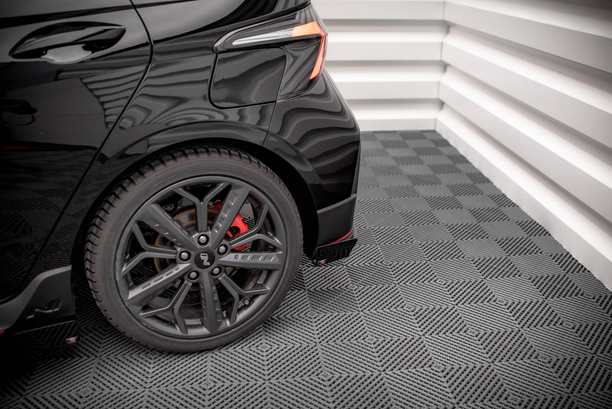 Hintere Seiten Flaps passend für Hyundai I20 N Mk3 schwarz Hochglanz – Ansicht 1