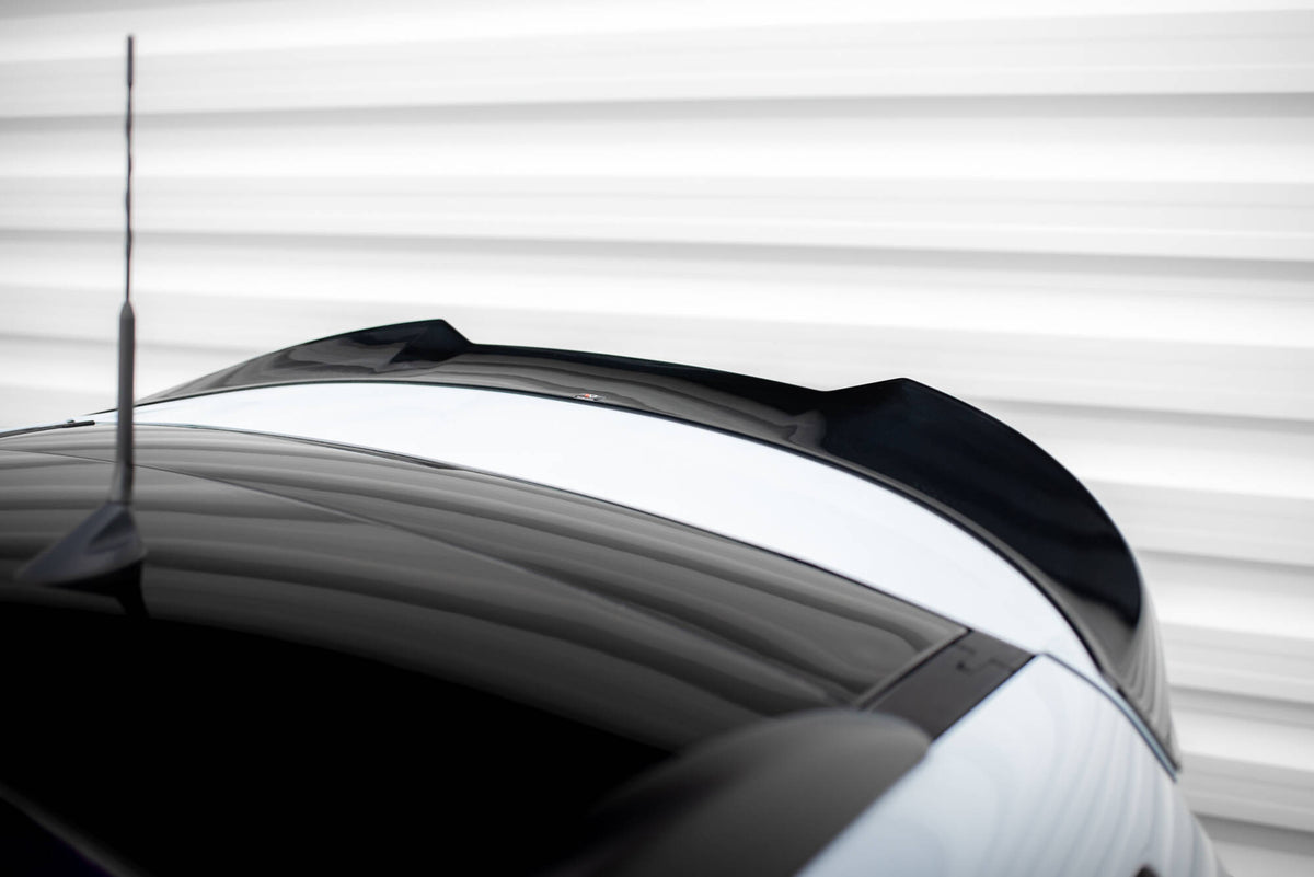 Heckspoiler Lippe 3D Ford Kuga ST Mk1 schwarz Hochglanz – Ansicht 4