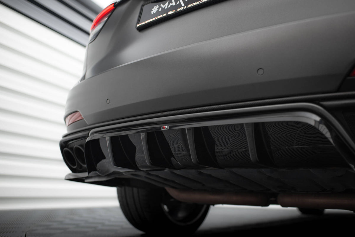 Street+ Mittlerer Diffusor RACE passend für Maserati Levante Trofeo Mk1 schwarz Hochglanz – Ansicht 5