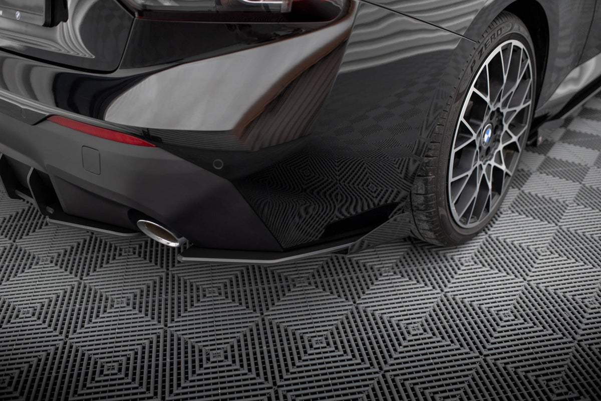 Hintere Seiten Flaps passend für BMW 2 Coupe G42 schwarz Hochglanz – Ansicht 3