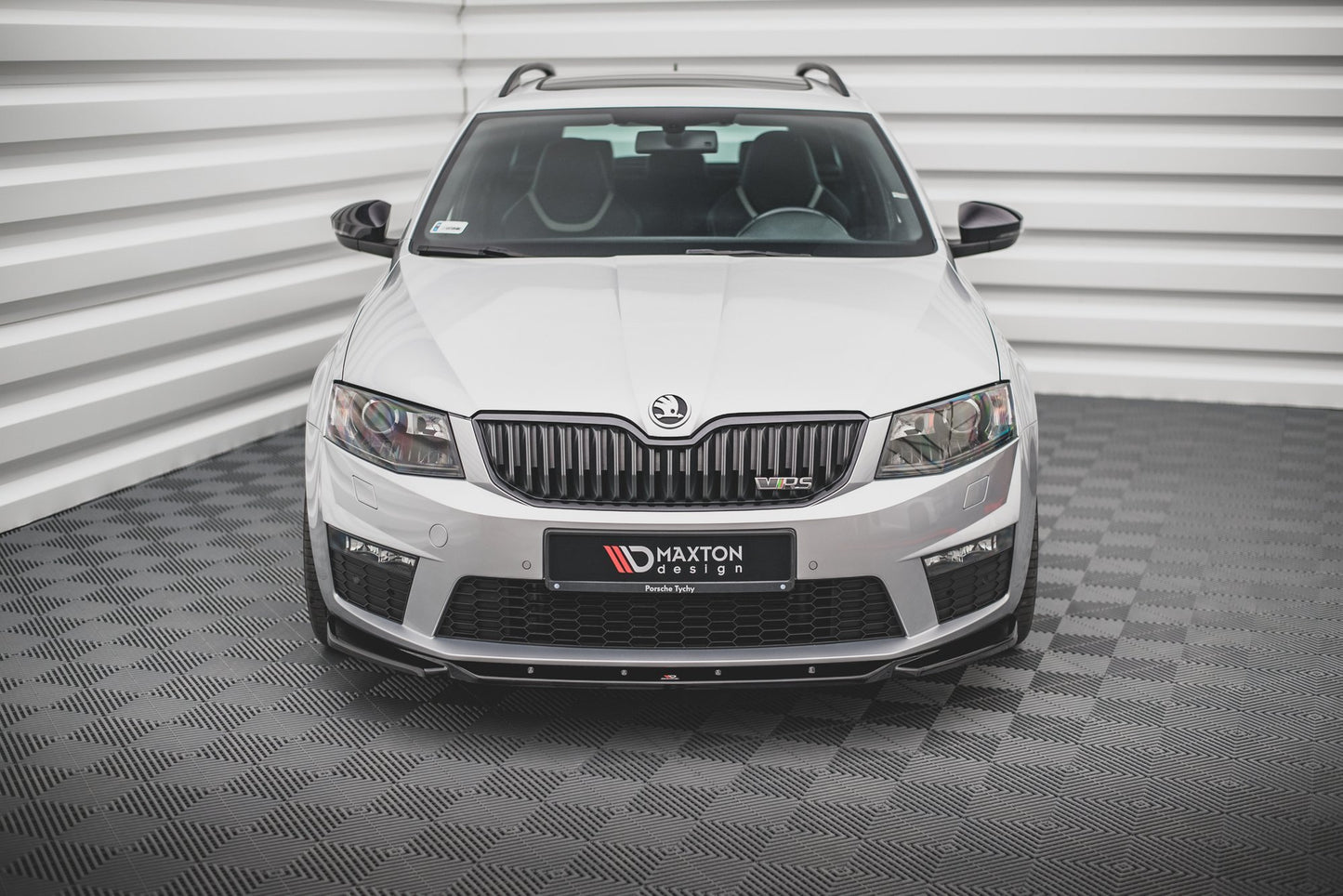 Street+ Spoilerlippe Front Ansatz V.4 passend für Skoda Octavia RS Mk3 schwarz Hochglanz – Ansicht 3