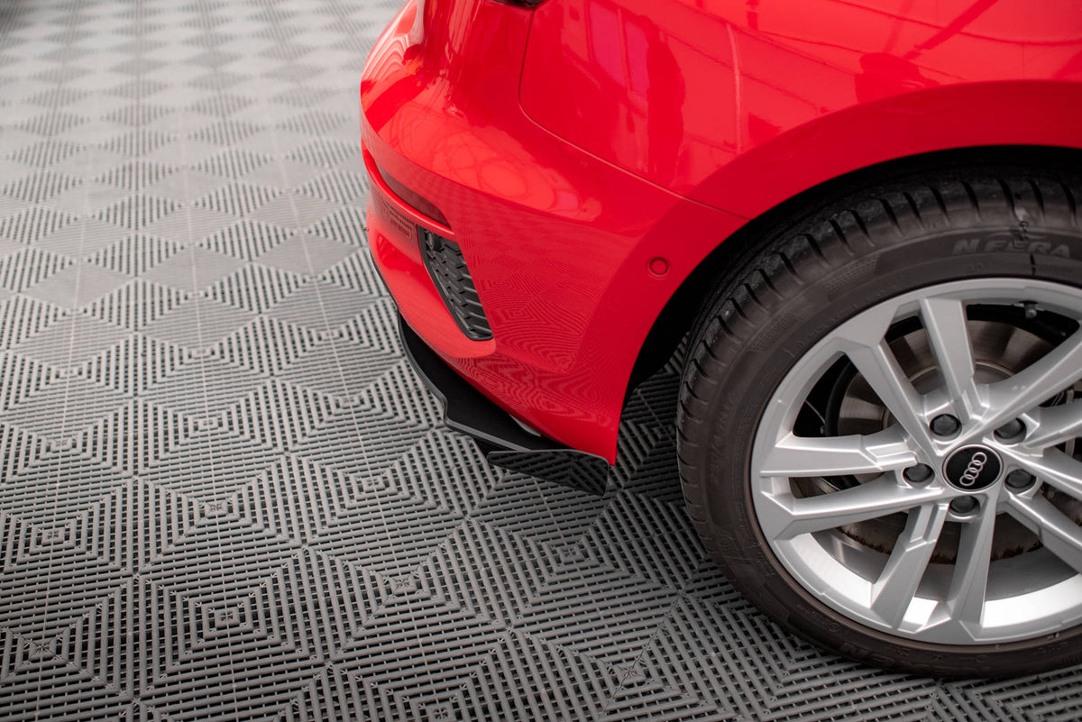 Hintere Seiten Flaps passend für Audi A3 Sportback 8Y schwarz Hochglanz – Ansicht 3