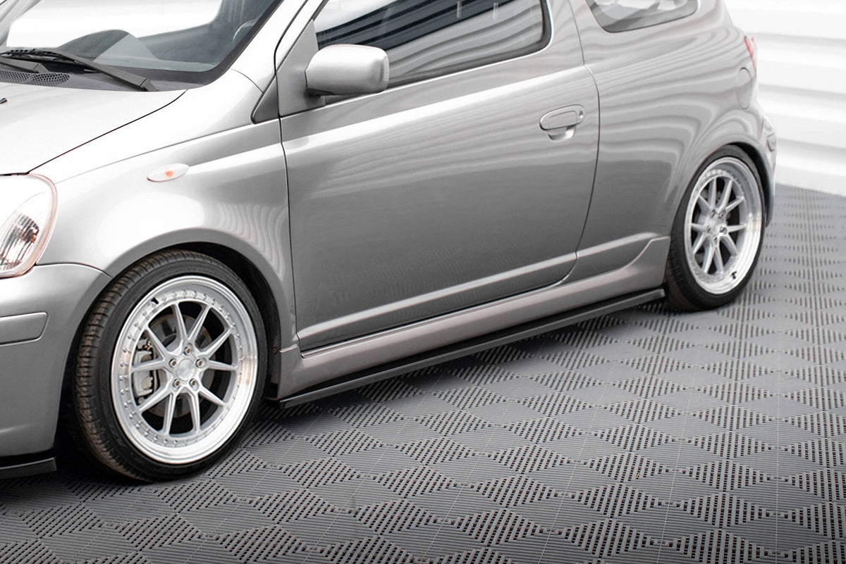 Street+ Seitenschweller Leisten passend für Toyota Yaris T-Sport Mk1 Facelift schwarz Hochglanz – Ansicht 1