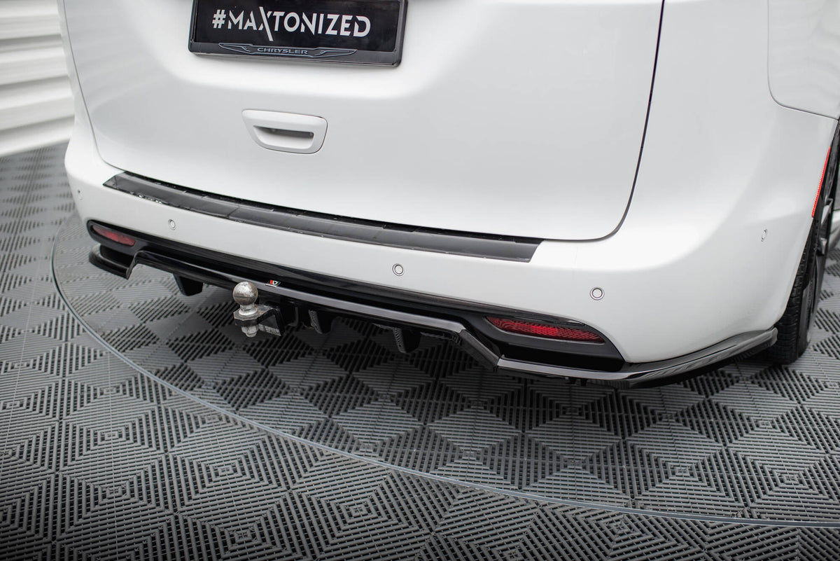 Street+ Mittlerer Diffusor RACE passend für Chrysler Pacifica Mk2 Facelift schwarz Hochglanz – Ansicht 3