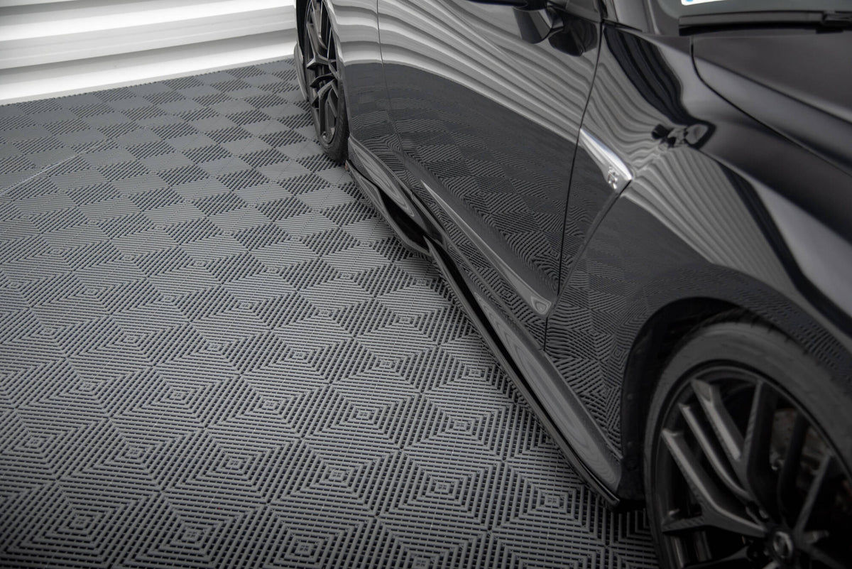 Street+ Seitenschweller Leisten passend für Nissan GTR R35 Facelift schwarz Hochglanz – Ansicht 1