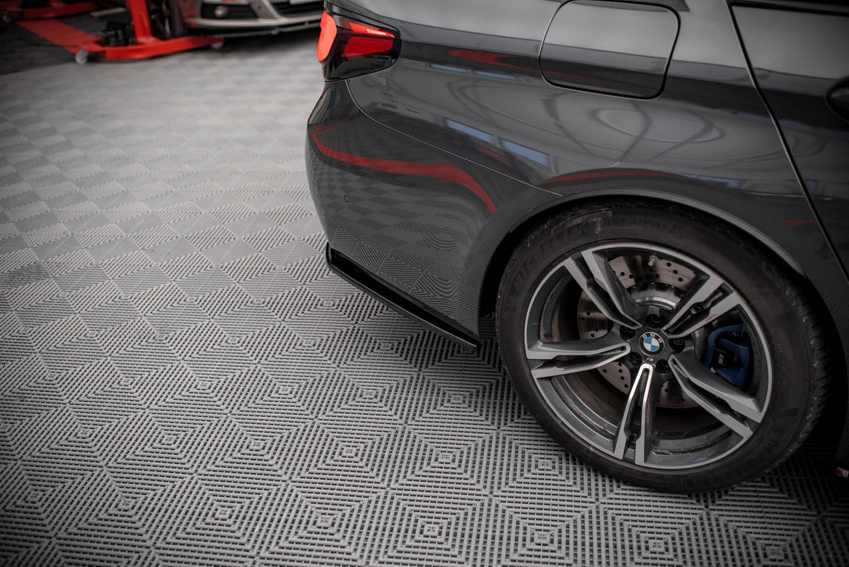 Heck Ansatz Flaps Diffusor V.1 passend für BMW M5 F90 Facelift schwarz Hochglanz – Ansicht 3
