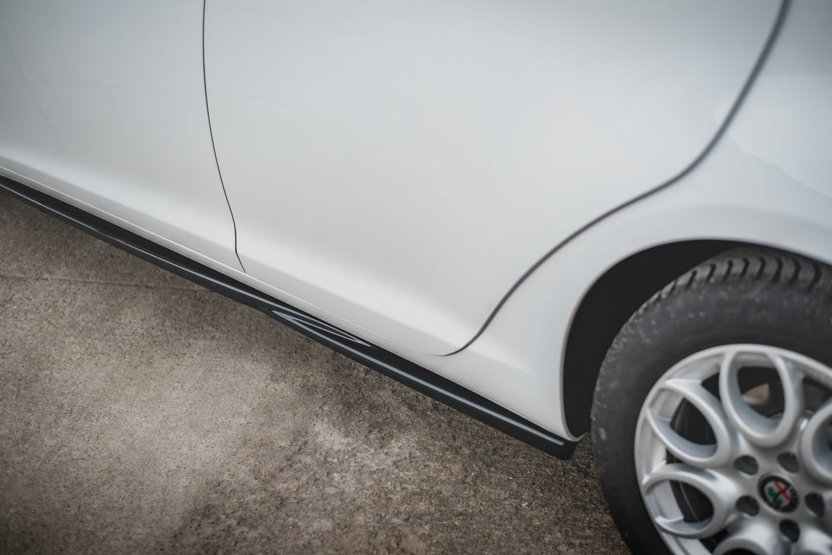 Street+ Seitenschweller Leisten V.2 passend für Alfa Romeo Giulietta  schwarz Hochglanz – Ansicht 4