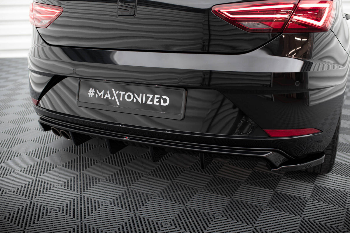 Diffusor Heck Ansatz passend für Seat Leon Mk3 Facelift schwarz Hochglanz – Ansicht 3