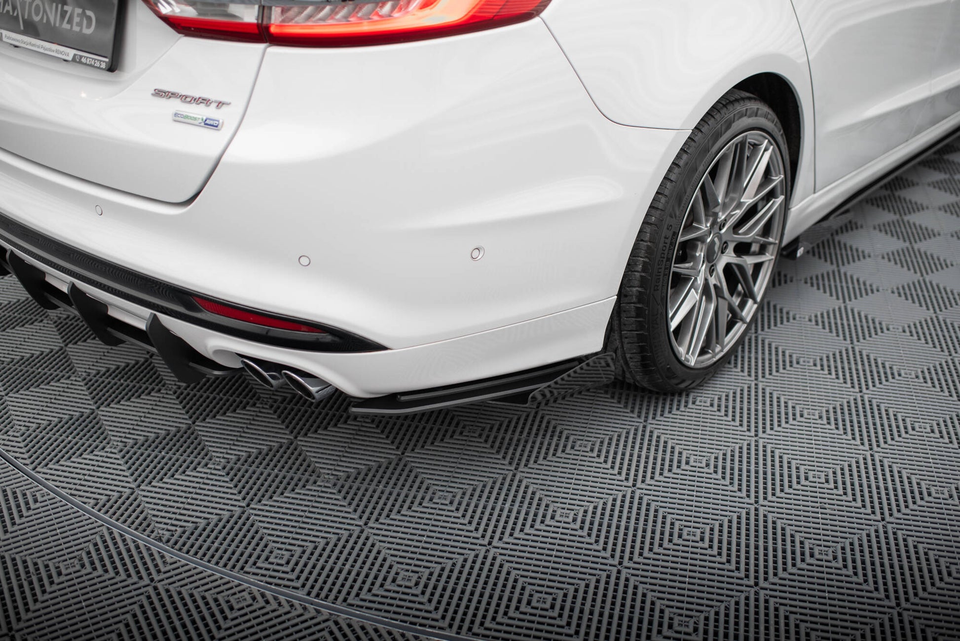 Street Pro Heck Ansatz Flaps Diffusor + Flaps passend für Ford Mondeo Sport Mk5 Facelift / Fusion Sport Mk2 Facelift schwarz Hochglanz – Ansicht 1