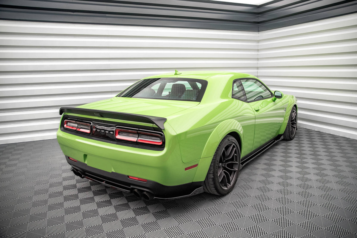 Heck Ansatz Flaps Diffusor passend für Dodge Challenger SRT Hellcat Widebody Mk3 schwarz Hochglanz – Ansicht 4
