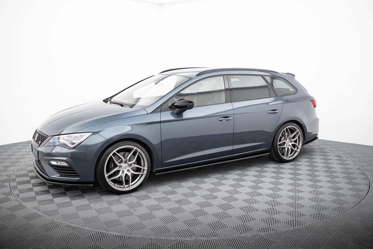 Street+ Seitenschweller Leisten passend für v.1 Seat Leon Mk3 Cupra/ FR Facelift schwarz Hochglanz – Ansicht 1