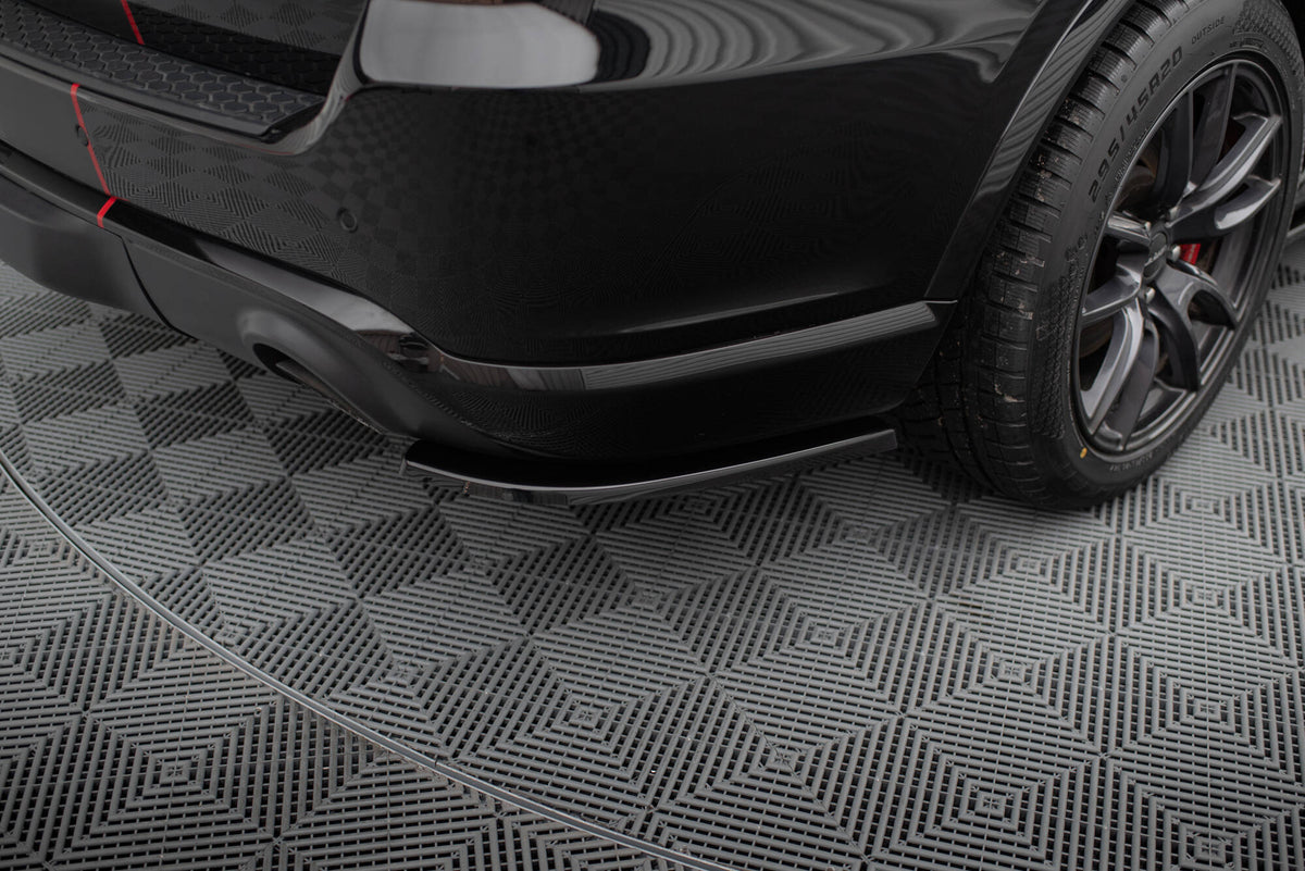Heck Ansatz Flaps Diffusor passend für Dodge Durango SRT Mk3  schwarz Hochglanz – Ansicht 3