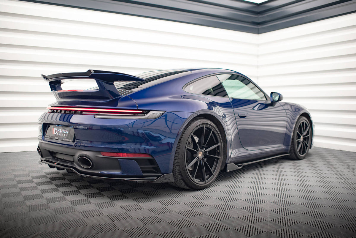 Street+ Mittlerer Diffusor RACE V.2 passend für Porsche 911 Carrera Aero / Carrera GTS 992 schwarz Hochglanz – Ansicht 3