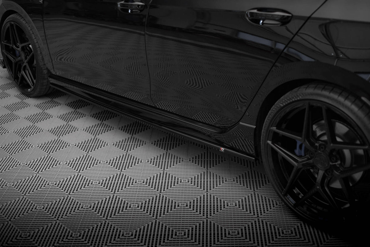 Street+ Seitenschweller Leisten passend für V.3 passend für VW Golf R Hatchback Mk8 Facelift schwarz Hochglanz – Ansicht 1
