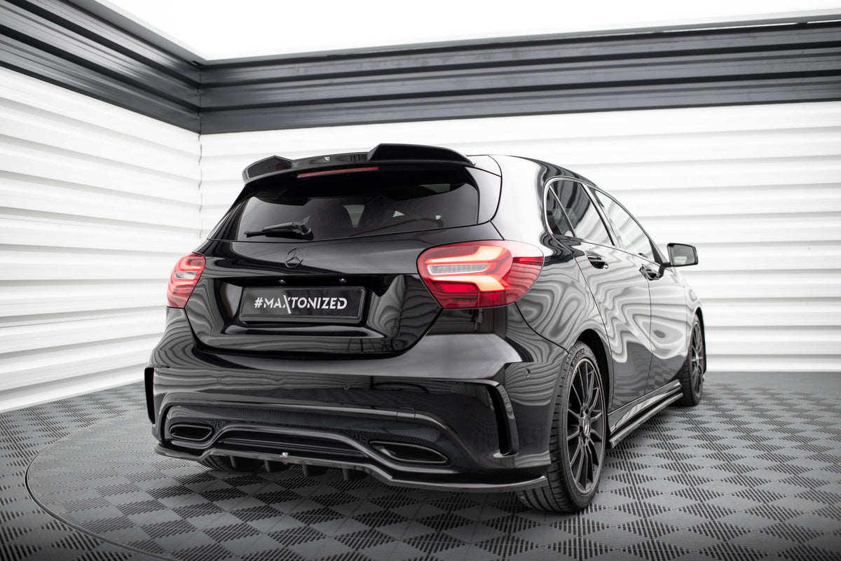 Heckspoiler Lippe 3D Mercedes-Benz A AMG-Line W176 Facelift schwarz Hochglanz – Ansicht 3