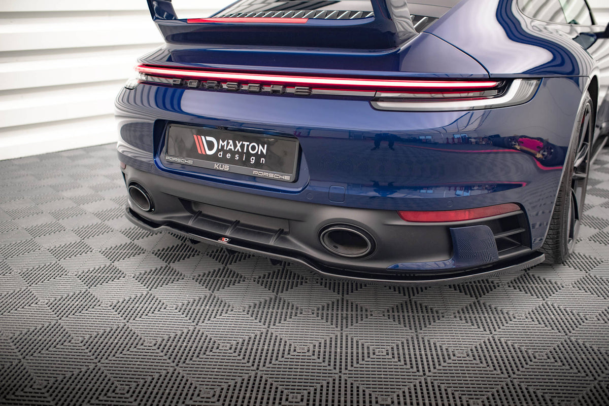 Street+ Mittlerer Diffusor RACE passend für V.1 Porsche 911 Carrera Aero / Carrera GTS 992 schwarz Hochglanz – Ansicht 1
