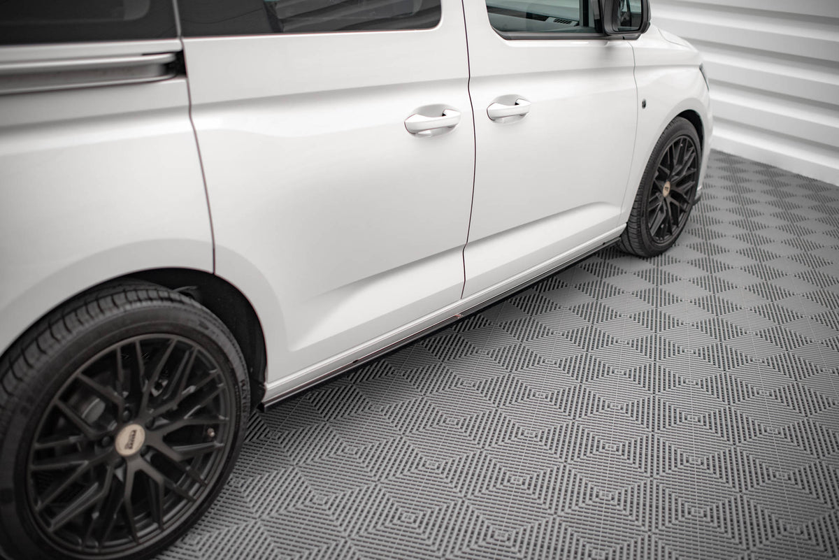 Street+ Seitenschweller Leisten passend für VW Caddy Mk5 / Ford Transit Connect Mk3 schwarz Hochglanz – Ansicht 1