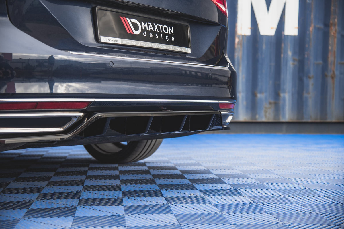 Street+ Mittlerer Diffusor RACE passend für VW Passat B8 schwarz Hochglanz – Ansicht 3