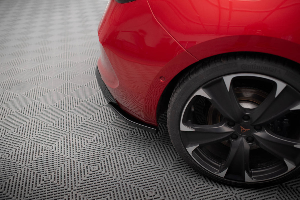 Heck Ansatz Flaps Diffusor V.2 passend für Cupra Leon Hatchback Mk1 schwarz Hochglanz – Ansicht 4
