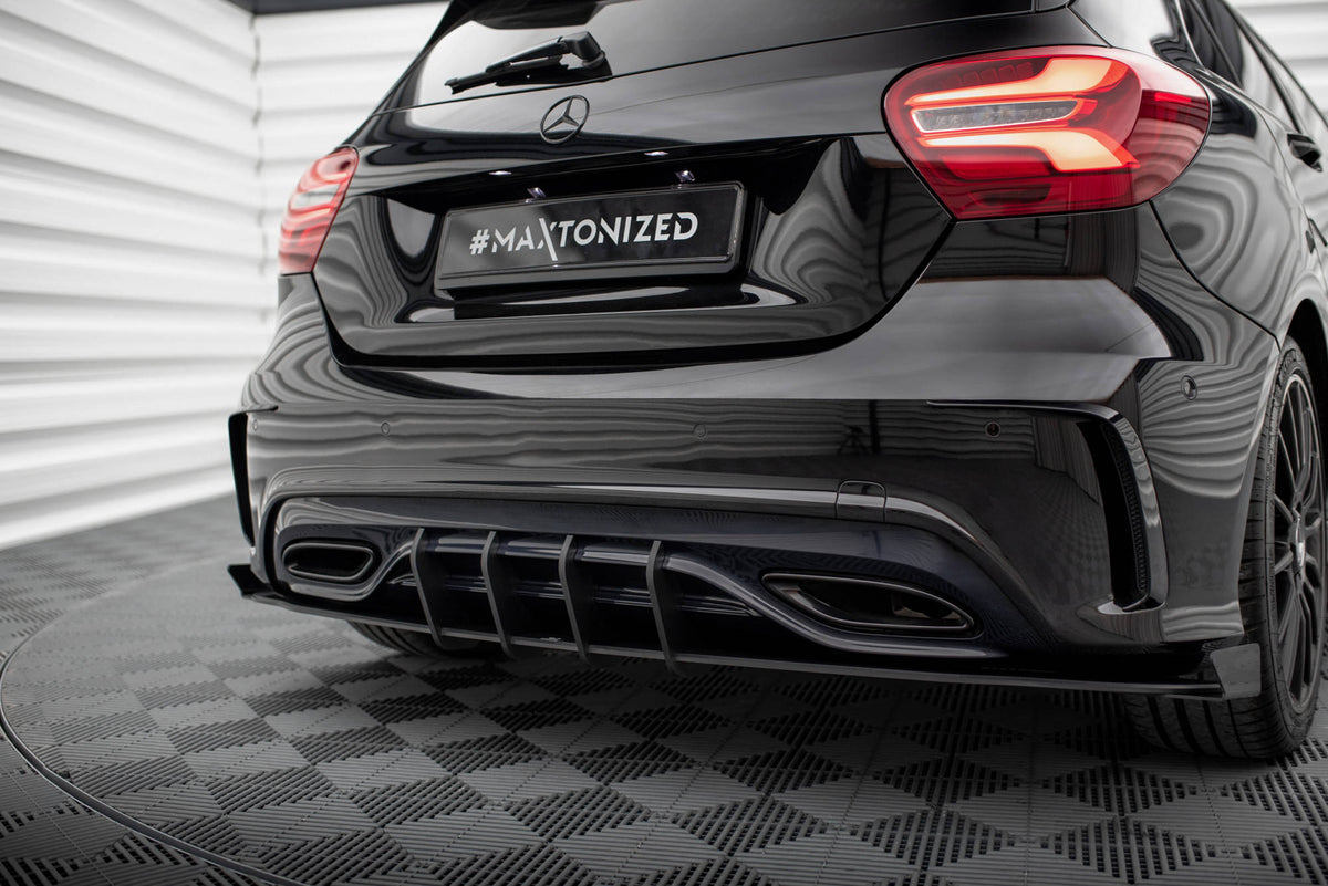 Hintere Seiten Flaps passend für Mercedes-Benz A AMG-Line W176 Facelift schwarz Hochglanz – Ansicht 4
