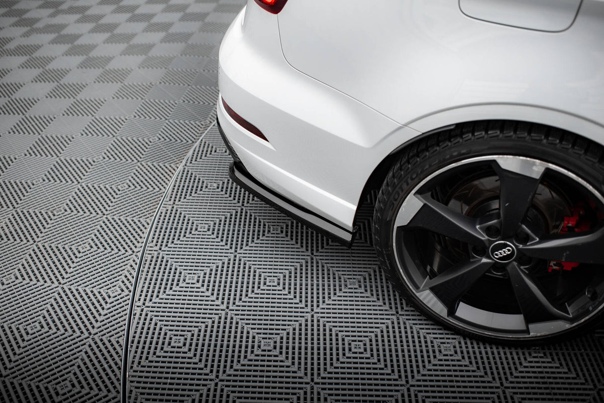 Heck Ansatz Flaps Diffusor V.2 passend für Audi RS3 Limousine 8V Facelift schwarz Hochglanz – Ansicht 4