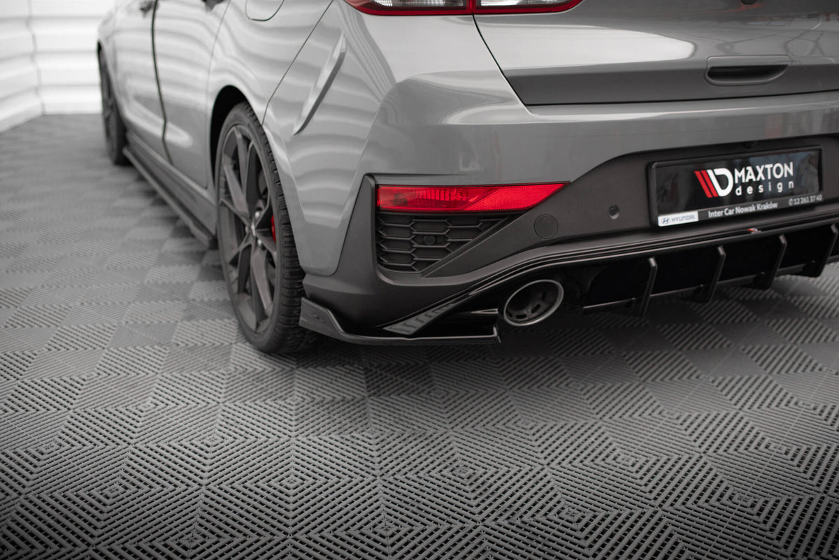 Heck Ansatz Flaps Diffusor V.6 passend für Hyundai I30 N Hatchback Mk3 Facelift schwarz Hochglanz – Ansicht 4