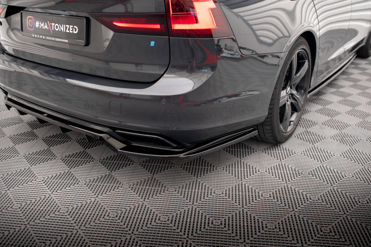 Street+ Mittlerer Diffusor RACE passend für Volvo V90 / S90 R-Design Mk2 schwarz Hochglanz – Ansicht 4