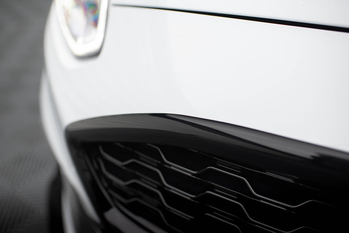 Front Grill Ford Fiesta ST / ST-Line Mk8 schwarz Hochglanz – Ansicht 4