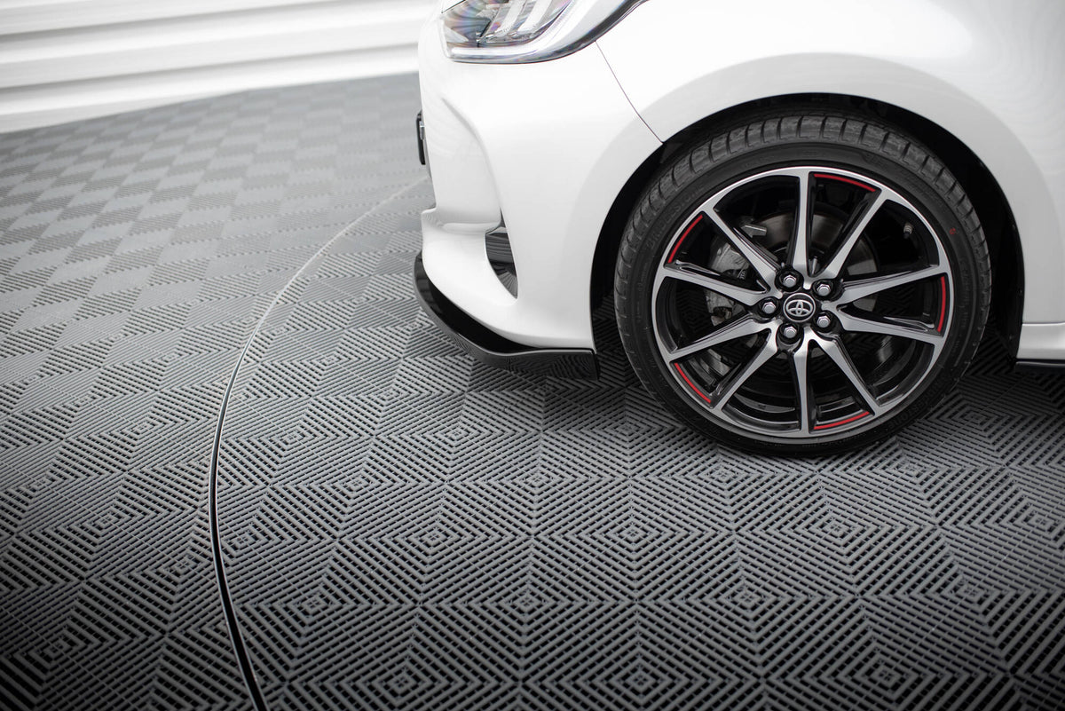 Street+ Spoilerlippe Front Ansatz V.3 passend für Toyota Yaris Mk4 schwarz Hochglanz – Ansicht 6