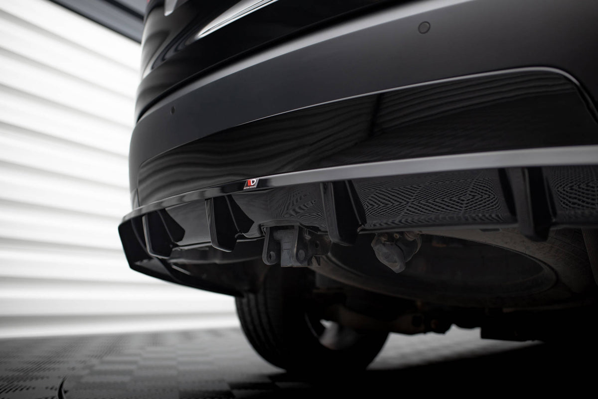 Street+ Mittlerer Diffusor RACE passend für Land Rover Discovery HSE Mk5 schwarz Hochglanz – Ansicht 4