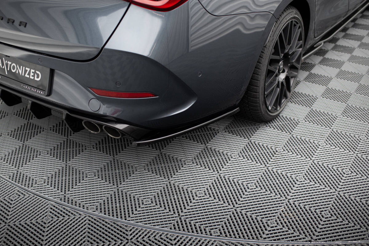 Heck Ansatz Flaps Diffusor V.2 passend für Cupra Leon ST Mk1 Facelift schwarz Hochglanz – Ansicht 1