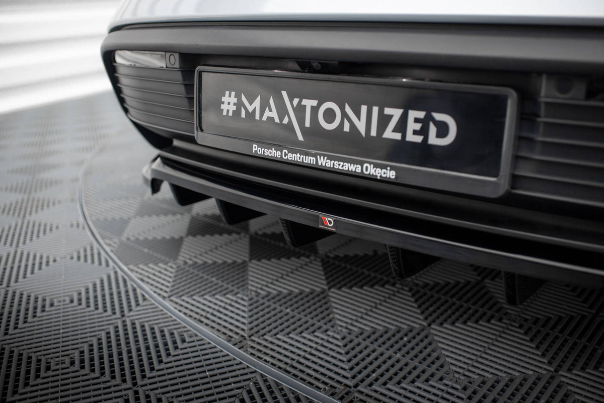 Street+ Mittlerer Diffusor RACE passend für Porsche Taycan / Taycan 4 / Taycan 4S / Taycan GTS Mk1 schwarz Hochglanz – Ansicht 4