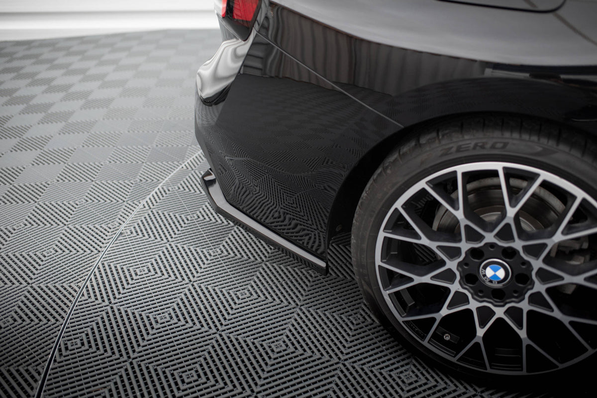 Heck Ansatz Flaps Diffusor V.1 passend für BMW 2 Coupe G42 schwarz Hochglanz – Ansicht 1