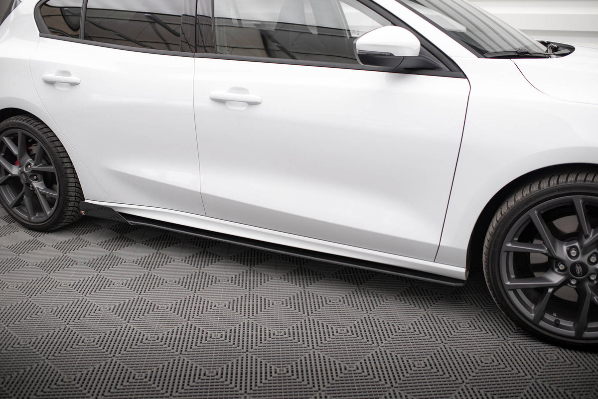 Street Pro Street+ Seitenschweller Leisten + Flaps passend für Ford Focus ST / ST-Line Mk4 schwarz Hochglanz – Ansicht 4