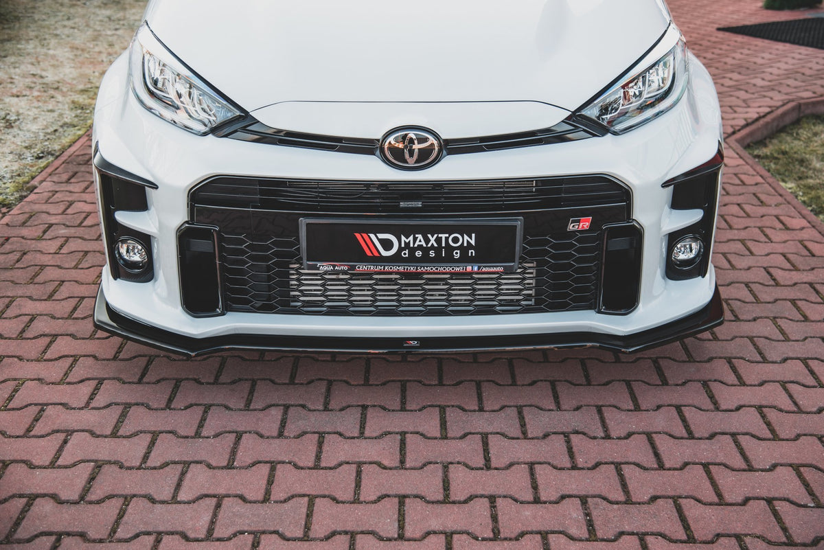 Street+ Spoilerlippe Front Ansatz V.1 passend für Toyota GR Yaris Mk4 schwarz Hochglanz – Ansicht 1