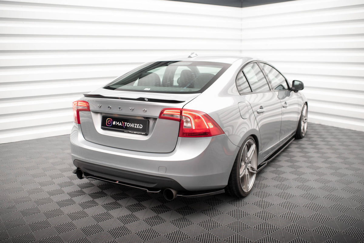 Heck Ansatz Flaps Diffusor passend für Volvo S60 Mk2 schwarz Hochglanz – Ansicht 1