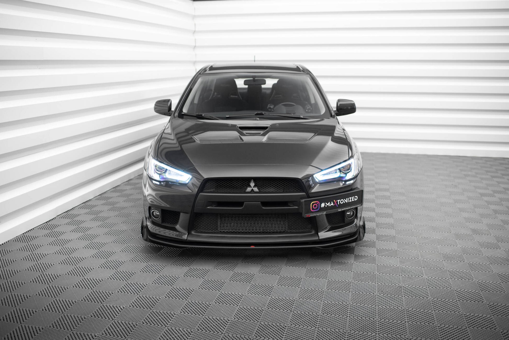 Front Stoßstange Flaps passend für Mitsubishi Lancer EVO X schwarz Hochglanz – Ansicht 1